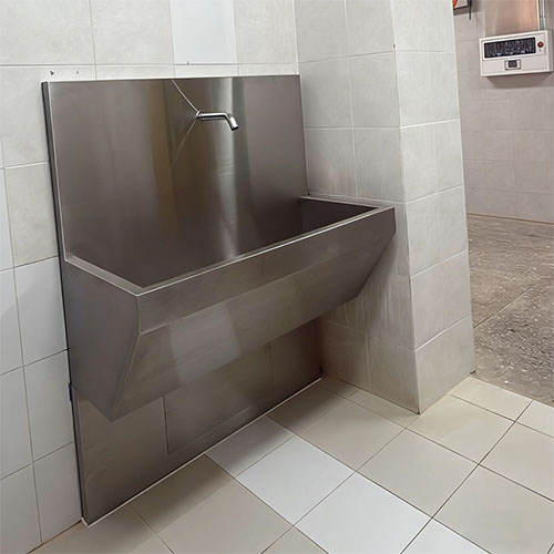 1775715375982446.jpg ss trough 2.jpg